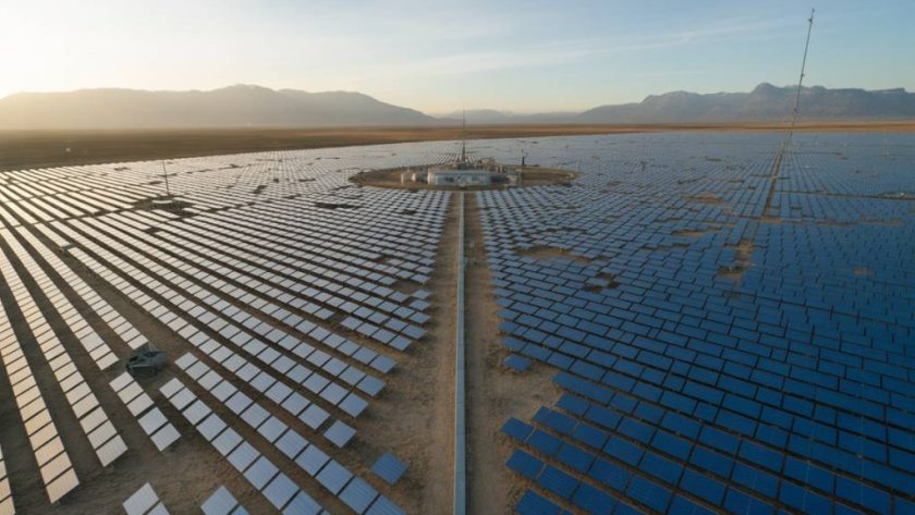 Les jumeaux numériques appliqués aux centrales solaires hybrides : conception, surveillance et optimisation en temps réel