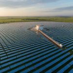 Le rôle des systèmes de stockage par hydrogène vert dans l’optimisation des centrales solaires hybrides